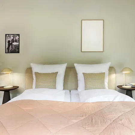 Apartamento Homiestay Architekten Im Gruenen Mit Blick Auf Wuerzburger Innenstadt Wurzburgo