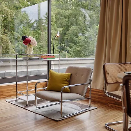 Apartamento Homiestay Architekten Im Gruenen Mit Blick Auf Wuerzburger Innenstadt Wurzburgo
